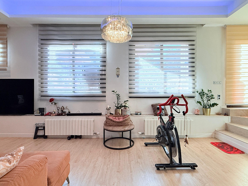 Эксклюзивный объект смешанного назначения рядом с L’Illa Diagonal – Barcelona. Фото:  7