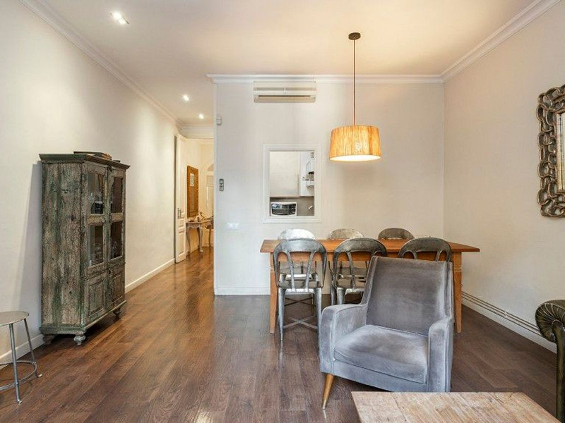 Очаровательная квартира с частной террасой в Сант Антони, Барселона. Фото:  3