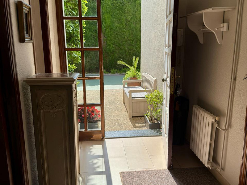 Casa Mediterránea con Jardín y Piscina en Gava Mar, Barcelona. Foto:  13