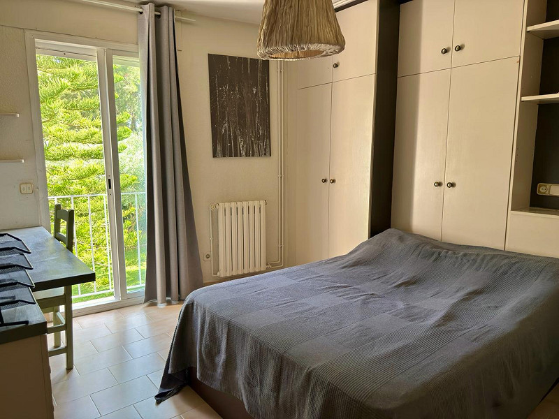 Casa Mediterránea con Jardín y Piscina en Gava Mar, Barcelona. Foto:  14