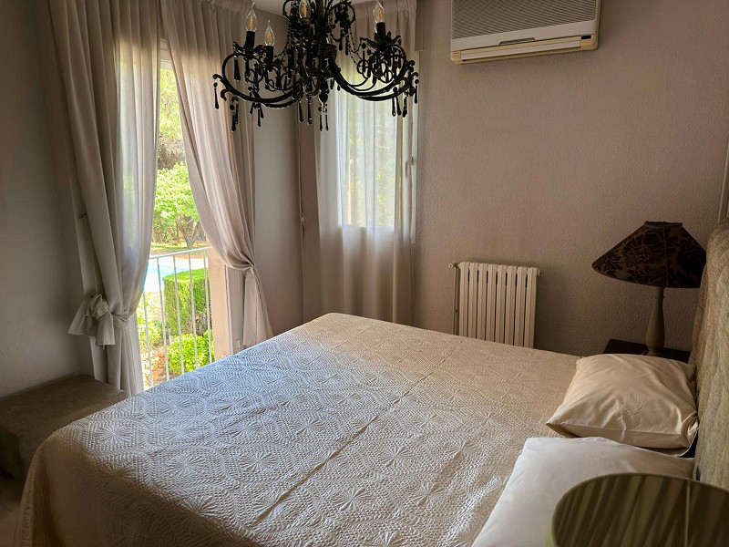 Casa Mediterránea con Jardín y Piscina en Gava Mar, Barcelona. Foto:  15