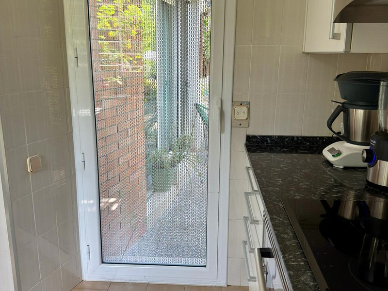 Casa Mediterránea con Jardín y Piscina en Gava Mar, Barcelona. Foto:  10