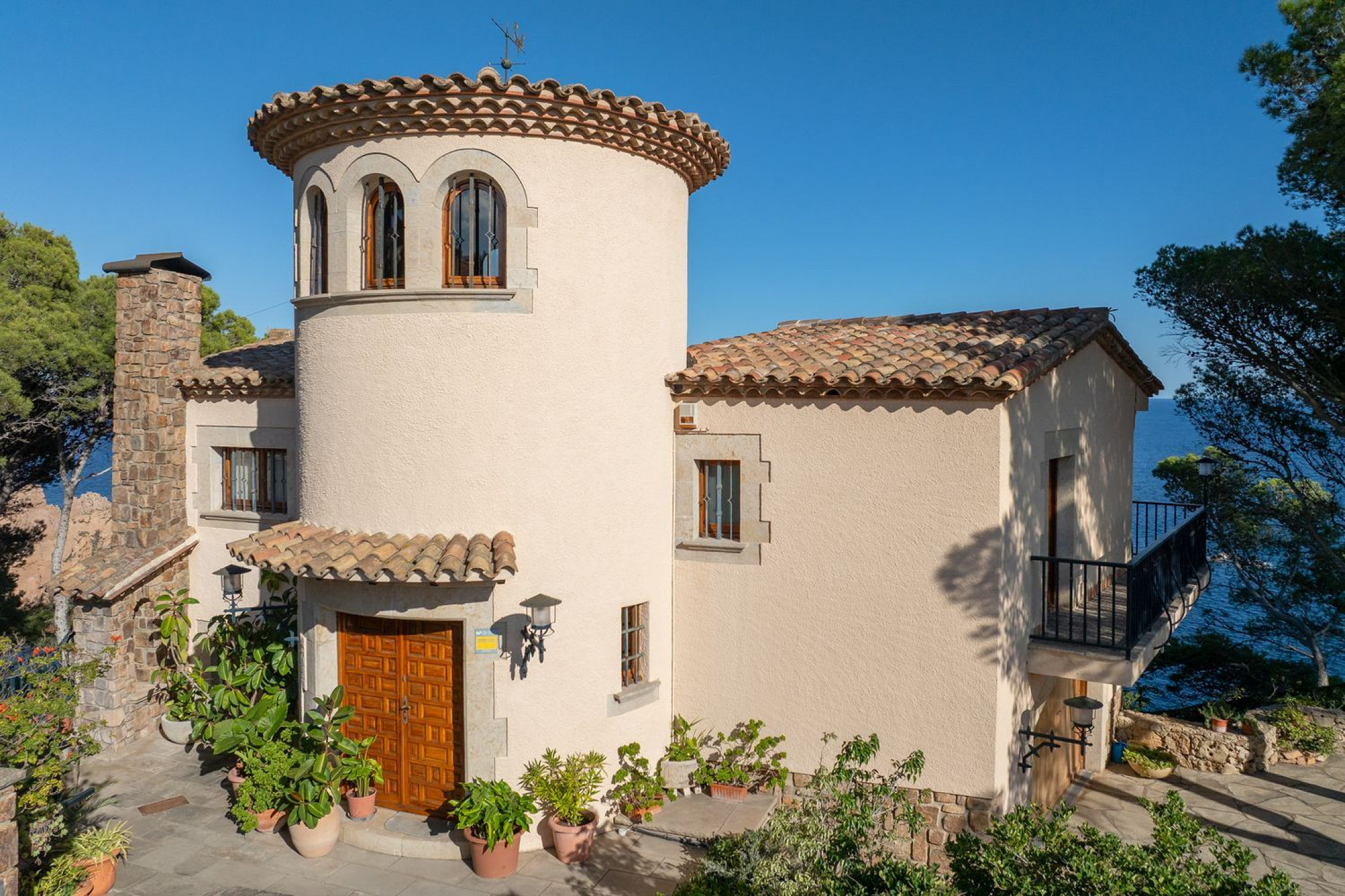 Эксклюзивная вилла на первой линии моря в Тамариу, Коста-Брава