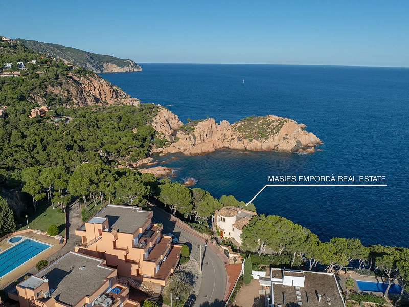 Эксклюзивная вилла на первой линии моря в Тамариу, Коста-Брава. Фото:  6