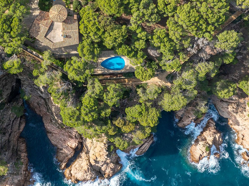 Эксклюзивная вилла на первой линии моря в Тамариу, Коста-Брава. Фото:  15