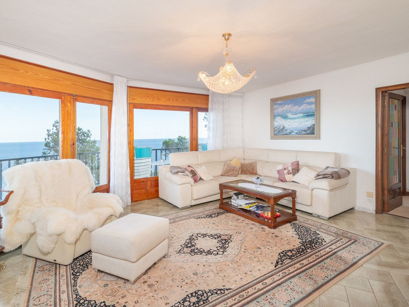 Эксклюзивная вилла на первой линии моря в Тамариу, Коста-Брава. Фото:  27