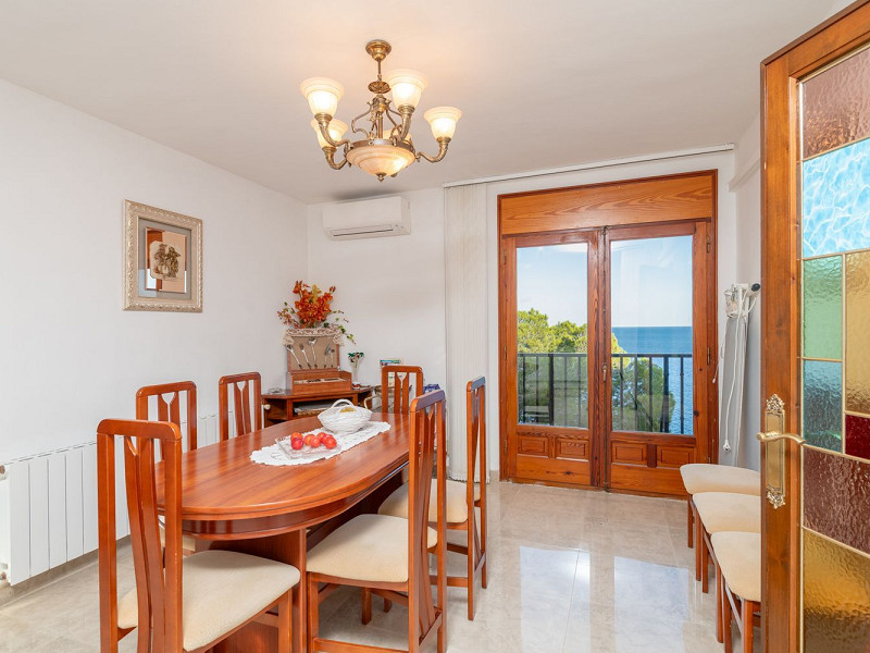 Эксклюзивная вилла на первой линии моря в Тамариу, Коста-Брава. Фото:  31