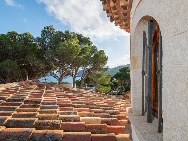 Эксклюзивная вилла на первой линии моря в Тамариу, Коста-Брава. Фото:  35