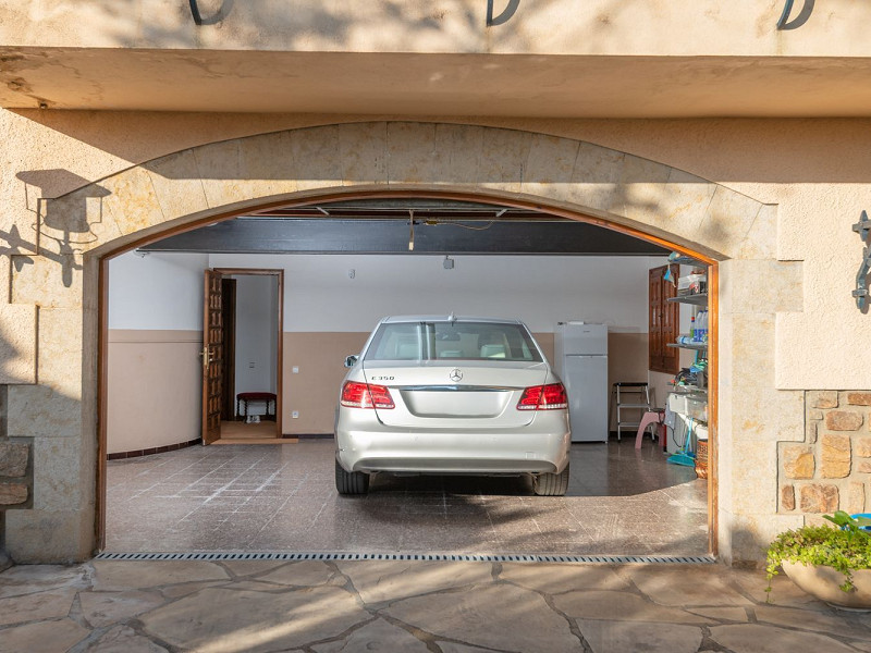 Эксклюзивная вилла на первой линии моря в Тамариу, Коста-Брава. Фото:  44