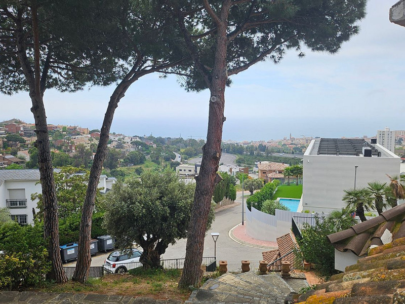 Земельный участок под жилую застройку с инвестиционным потенциалом в Тейя, Барселона. Фото:  10