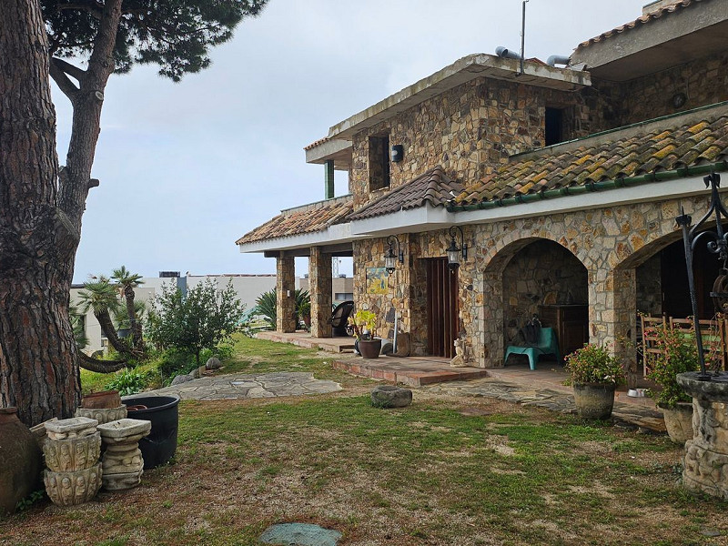 Земельный участок под жилую застройку с инвестиционным потенциалом в Тейя, Барселона. Фото:  19