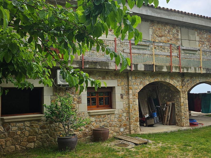 Земельный участок под жилую застройку с инвестиционным потенциалом в Тейя, Барселона. Фото:  22