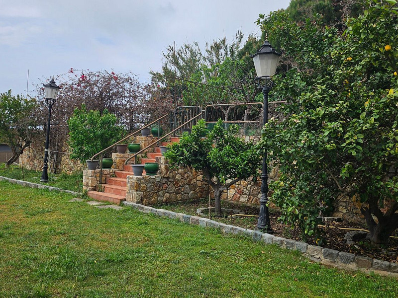 Земельный участок под жилую застройку с инвестиционным потенциалом в Тейя, Барселона. Фото:  24