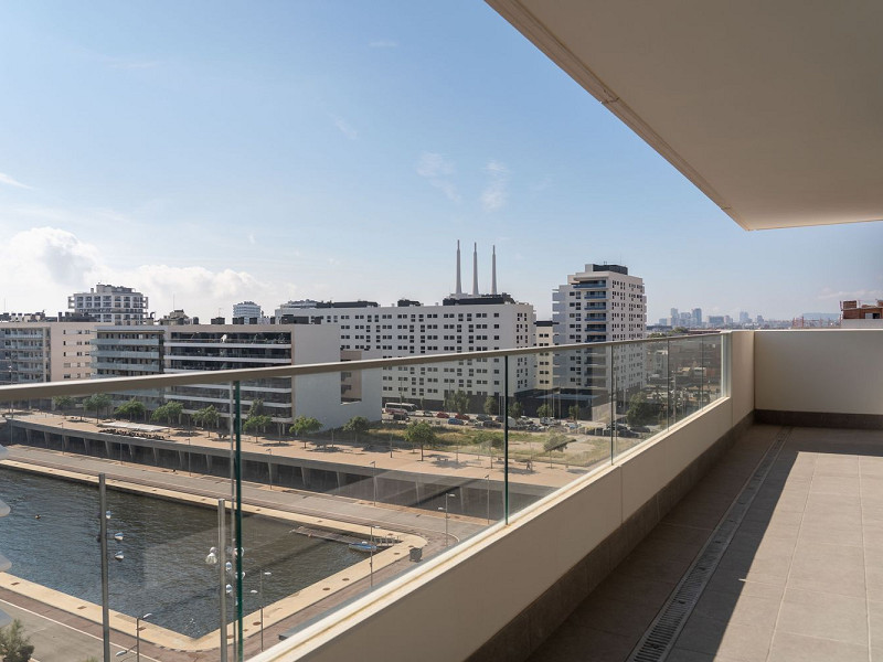 Residencial Marenostrum en Badalona, a 3 km de Barcelona. Foto:  25