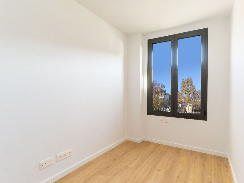 Жилой комплекс Tres Creus: современные квартиры недалеко от центра Сабаделя, Барселона. Фото:  21