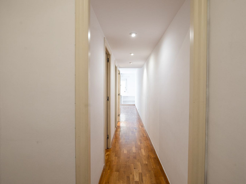 Piso reformado con distribución funcional en Sant Gervasi – La Bonanova, Barcelona. Foto:  20