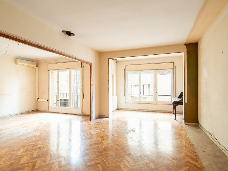 Elegante propiedad en finca clásica para reforma integral en Sant Gervasi – Galvany, Barcelona