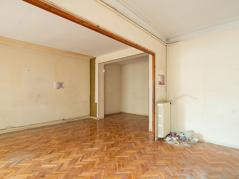 Elegante propiedad en finca clásica para reforma integral en Sant Gervasi – Galvany, Barcelona. Foto:  5