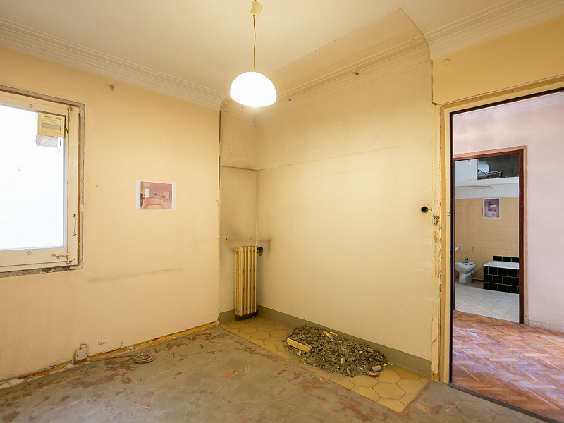 Elegante propiedad en finca clásica para reforma integral en Sant Gervasi – Galvany, Barcelona. Foto:  14