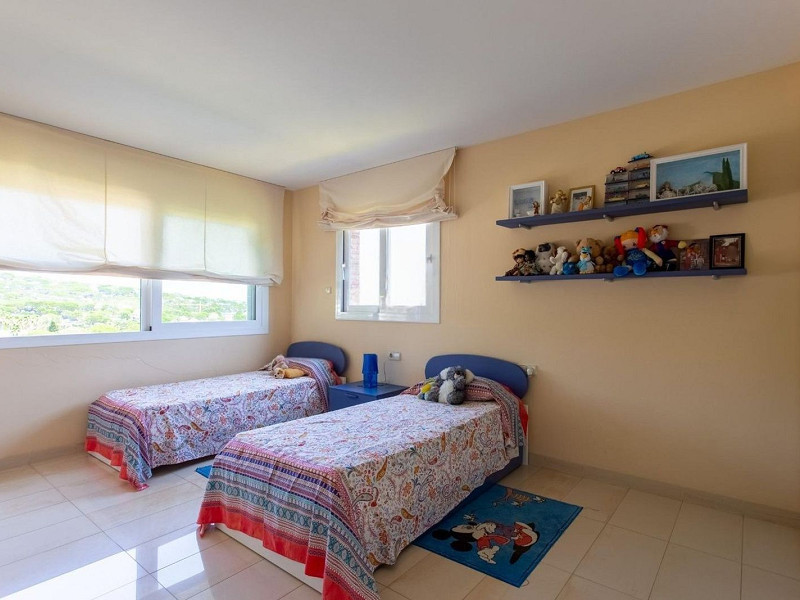 Дом с видом на море и горы в Сант-Андреу-де-Льяванерес, Барселона. Фото:  19