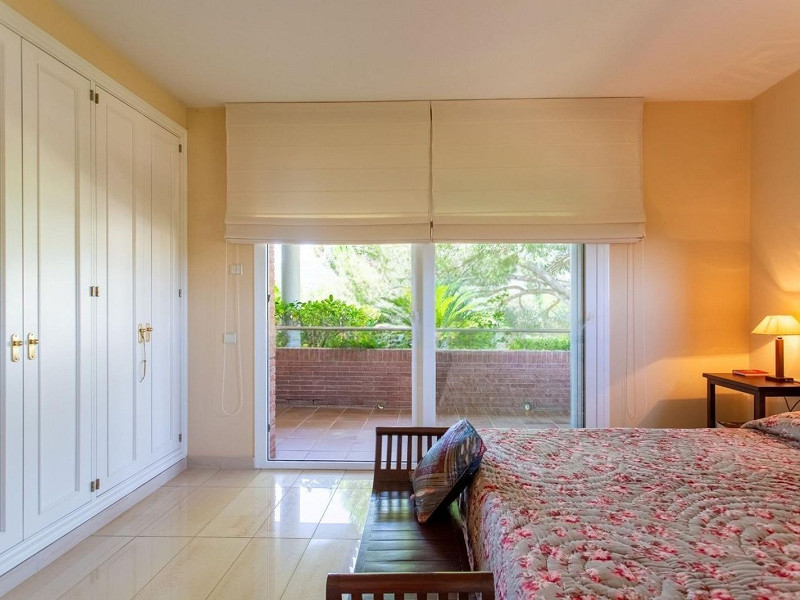 Дом с видом на море и горы в Сант-Андреу-де-Льяванерес, Барселона. Фото:  21