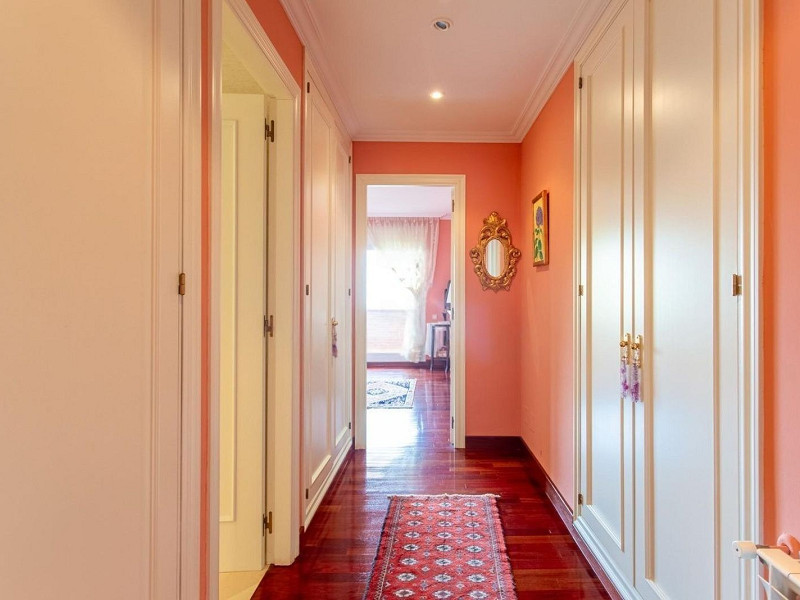 Дом с видом на море и горы в Сант-Андреу-де-Льяванерес, Барселона. Фото:  27