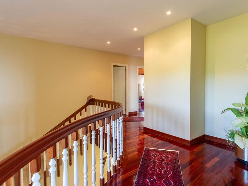 Дом с видом на море и горы в Сант-Андреу-де-Льяванерес, Барселона. Фото:  36