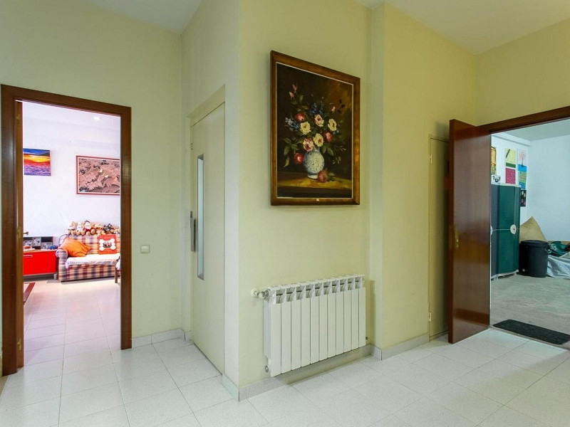 Дом с видом на море и горы в Сант-Андреу-де-Льяванерес, Барселона. Фото:  40