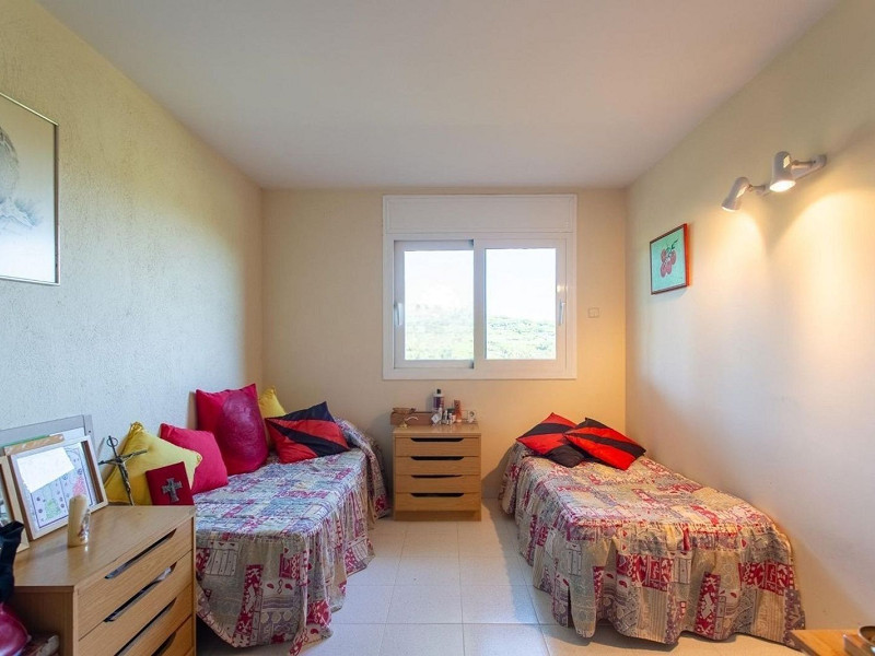 Дом с видом на море и горы в Сант-Андреу-де-Льяванерес, Барселона. Фото:  41