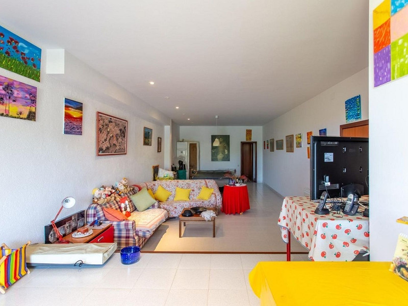 Дом с видом на море и горы в Сант-Андреу-де-Льяванерес, Барселона. Фото:  45