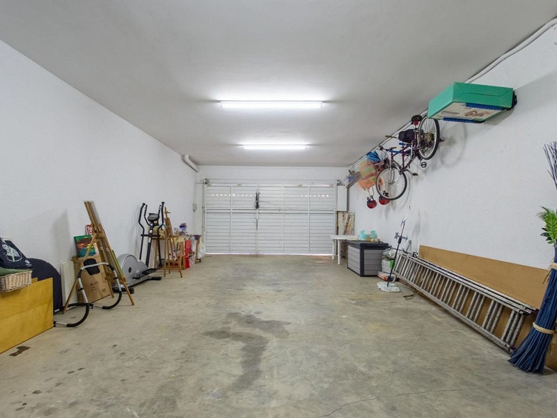 Дом с видом на море и горы в Сант-Андреу-де-Льяванерес, Барселона. Фото:  47