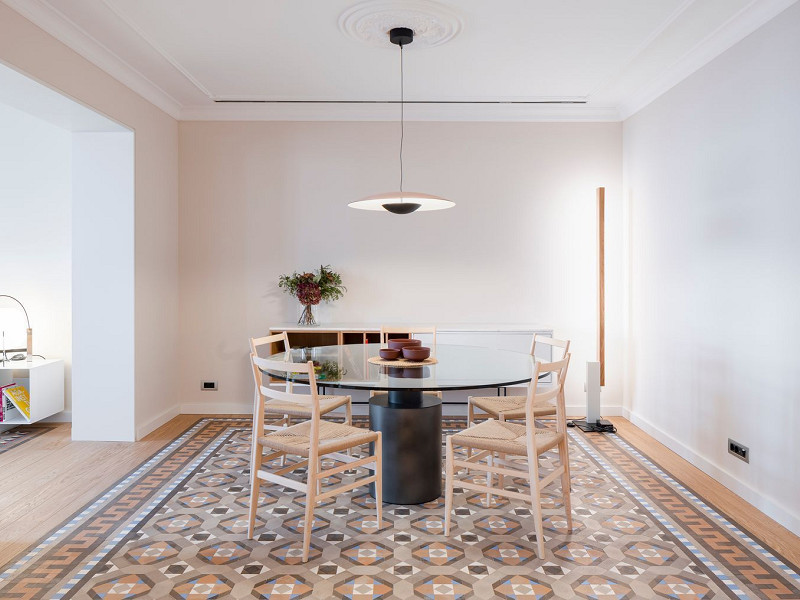 Piso de obra nueva en finca histórica frente al Port Vell, Barcelona. Foto:  12