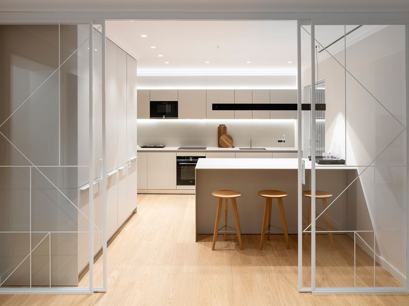 Piso de obra nueva en finca histórica frente al Port Vell, Barcelona. Foto:  18