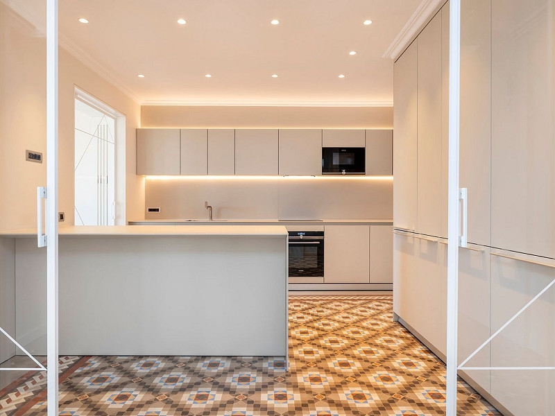 Piso de obra nueva con vistas al mar en Port Vell, Barcelona. Foto:  17