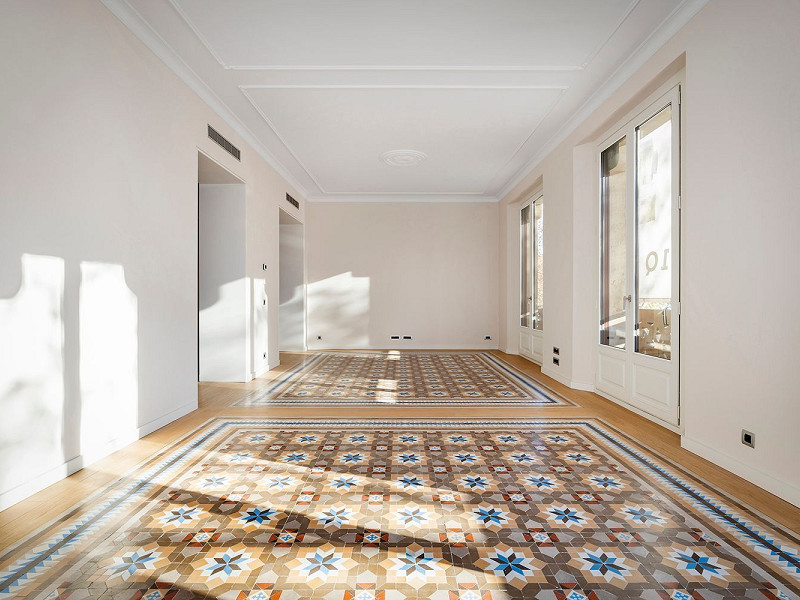 Apartamento de obra nueva singular con balcón histórico y vistas al mar en Port Vell, Barcelona