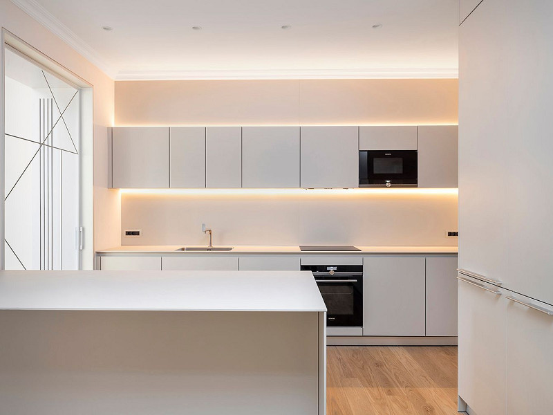 Apartamento de obra nueva singular con balcón histórico y vistas al mar en Port Vell, Barcelona. Foto:  10