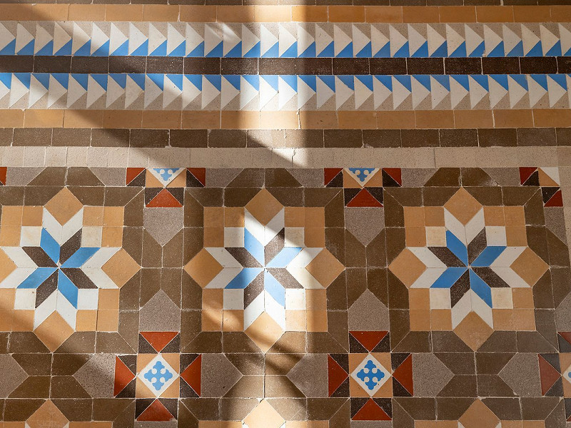 Apartamento de obra nueva singular con balcón histórico y vistas al mar en Port Vell, Barcelona. Foto:  16