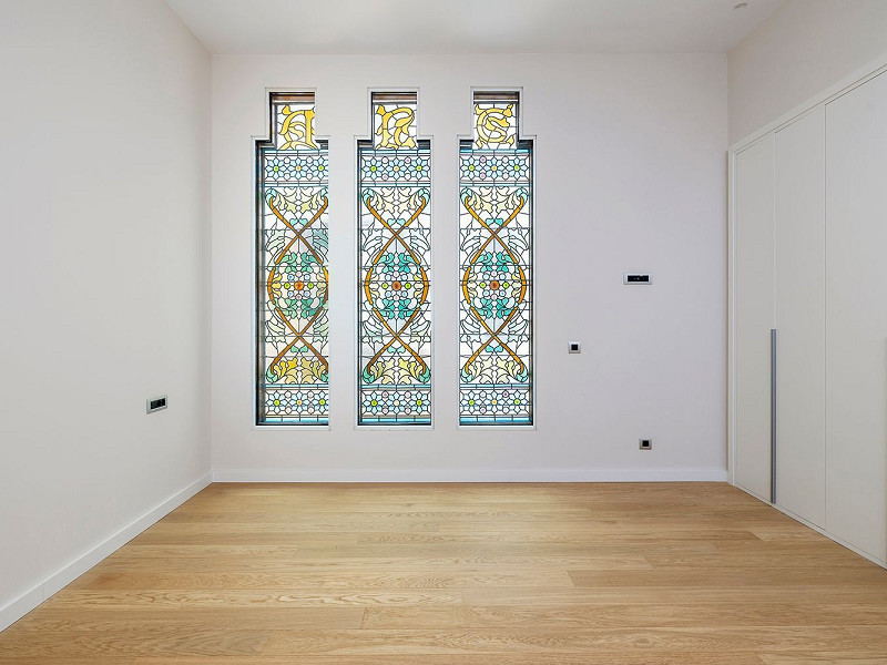 Apartamento de obra nueva singular con balcón histórico y vistas al mar en Port Vell, Barcelona. Foto:  25