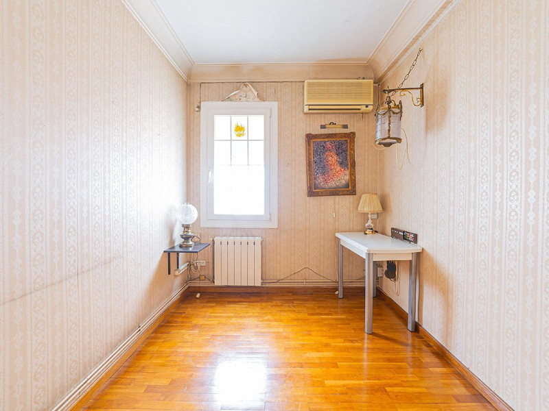 Piso luminoso de carácter clásico en l’Eixample, Barcelona. Foto:  15