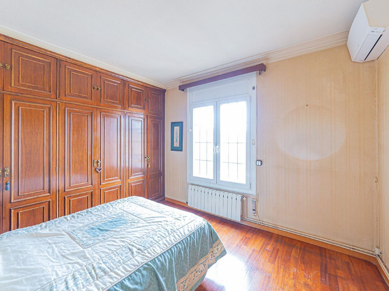 Piso luminoso de carácter clásico en l’Eixample, Barcelona. Foto:  18