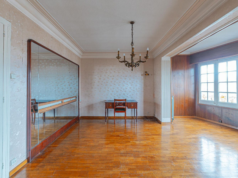 Piso luminoso de carácter clásico en l’Eixample, Barcelona. Foto:  24