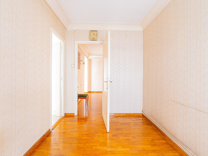 Piso luminoso de carácter clásico en l’Eixample, Barcelona. Foto:  27