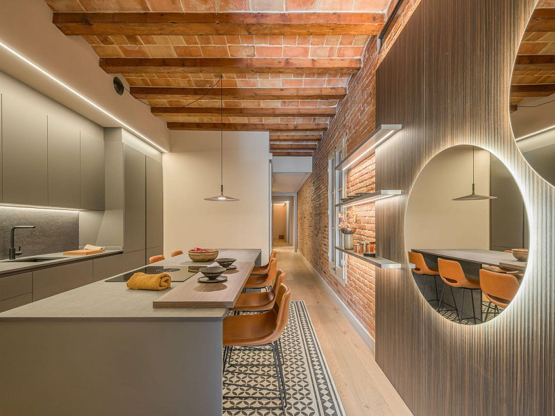 Piso rehabilitado de alto nivel en finca regia del Eixample, Barcelona