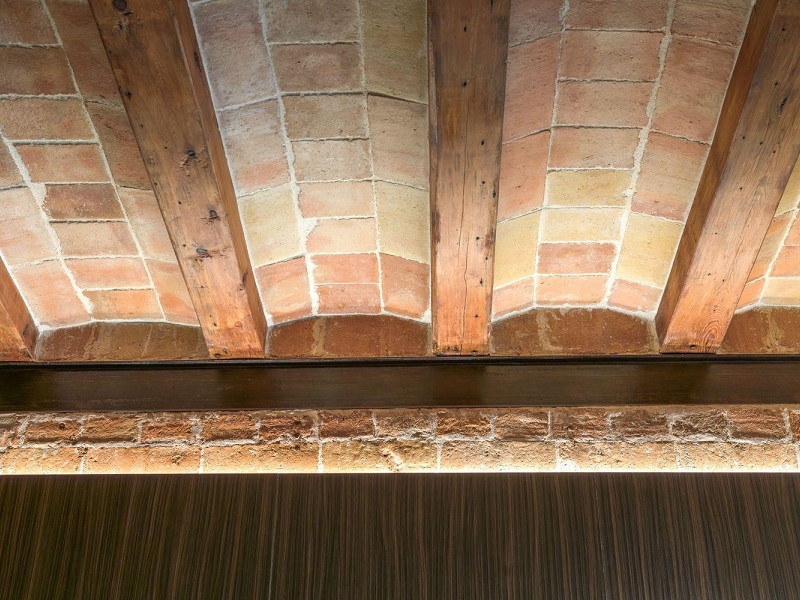 Piso rehabilitado de alto nivel en finca regia del Eixample, Barcelona. Foto:  4