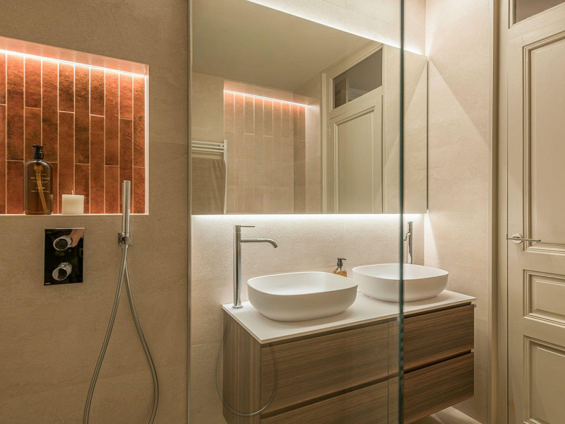 Piso rehabilitado de alto nivel en finca regia del Eixample, Barcelona. Foto:  5