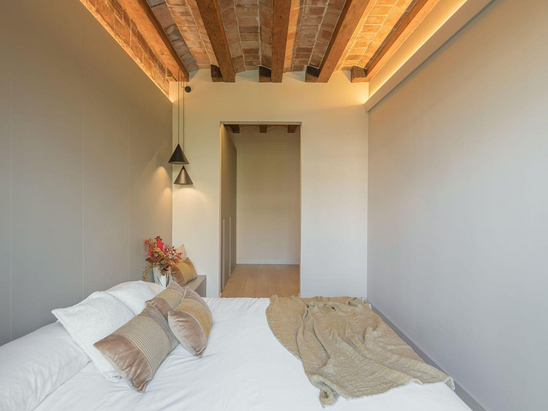 Piso rehabilitado de alto nivel en finca regia del Eixample, Barcelona. Foto:  14