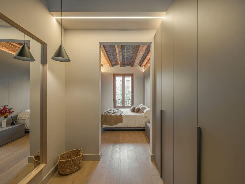 Piso rehabilitado de alto nivel en finca regia del Eixample, Barcelona. Foto:  17