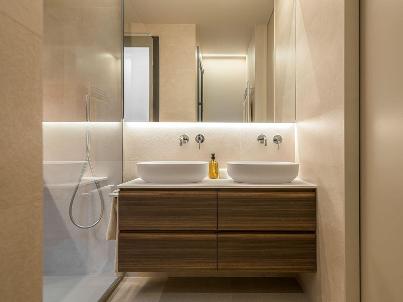 Piso rehabilitado de alto nivel en finca regia del Eixample, Barcelona. Foto:  22