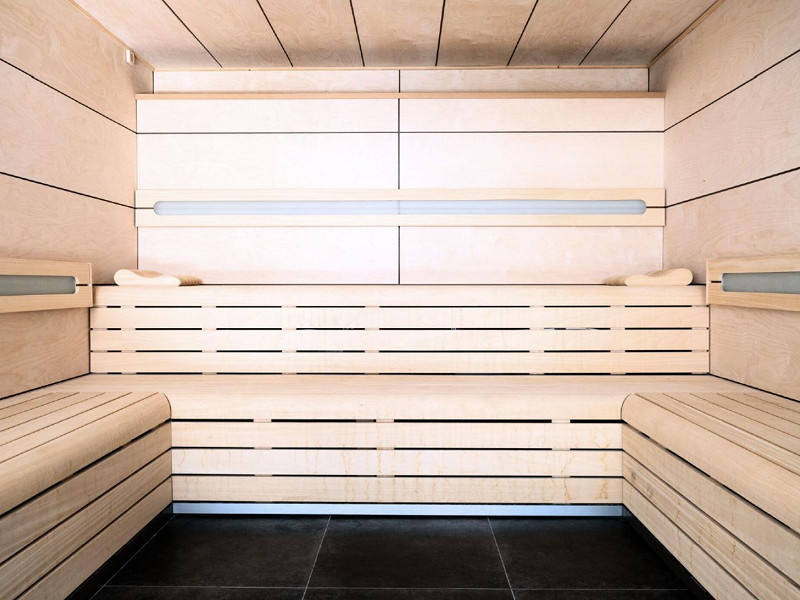 Apartment with Terrace and Wellness Facilities in El Tarter, Canillo. Photo:  2