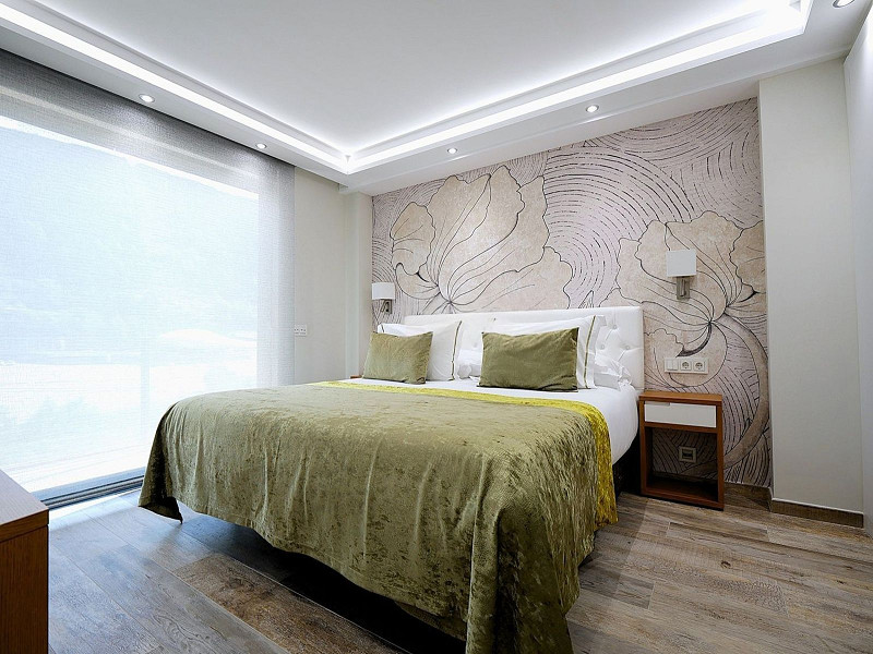 Apartment with Terrace and Wellness Facilities in El Tarter, Canillo. Photo:  14